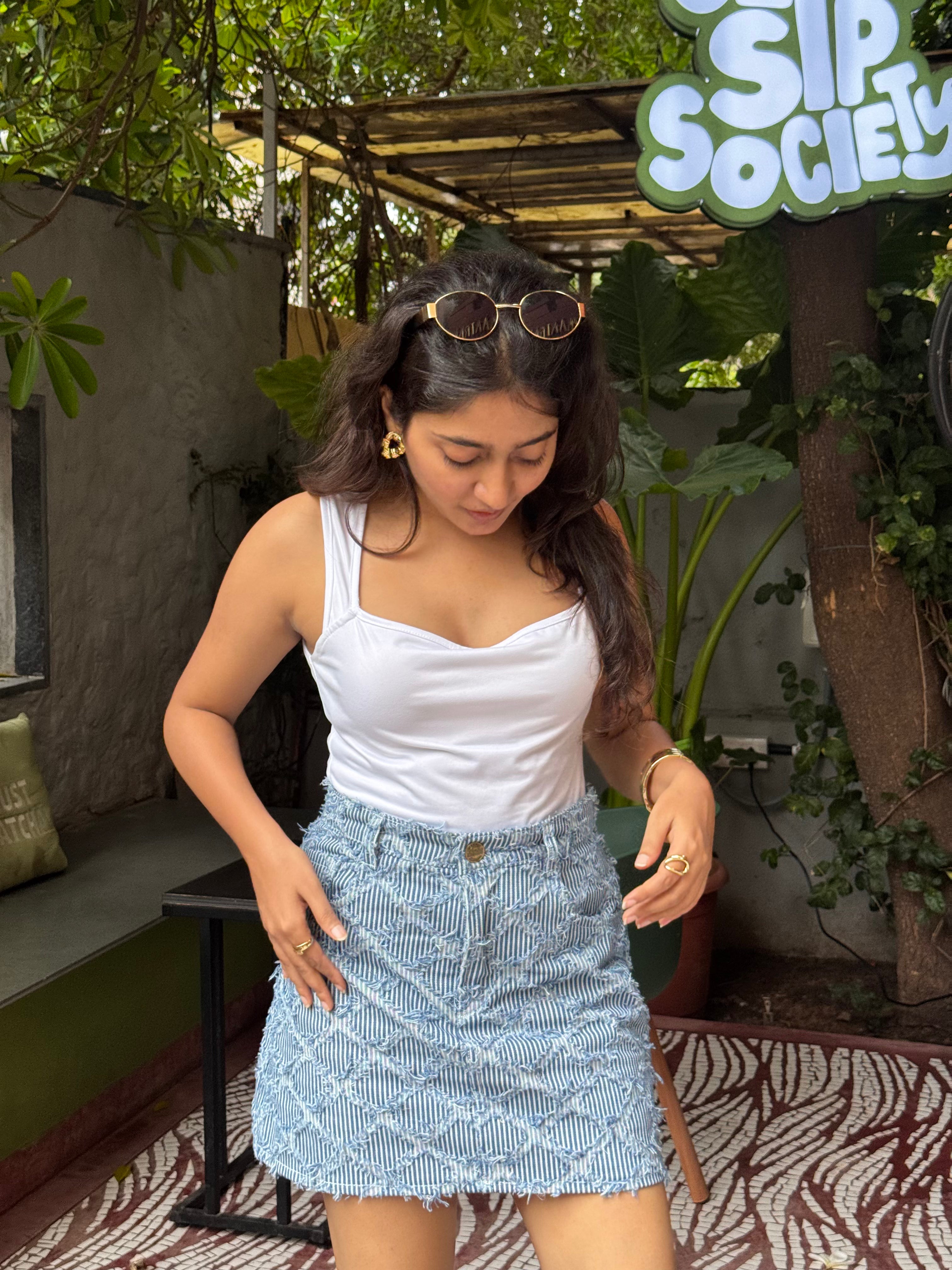 Denim fray skirt