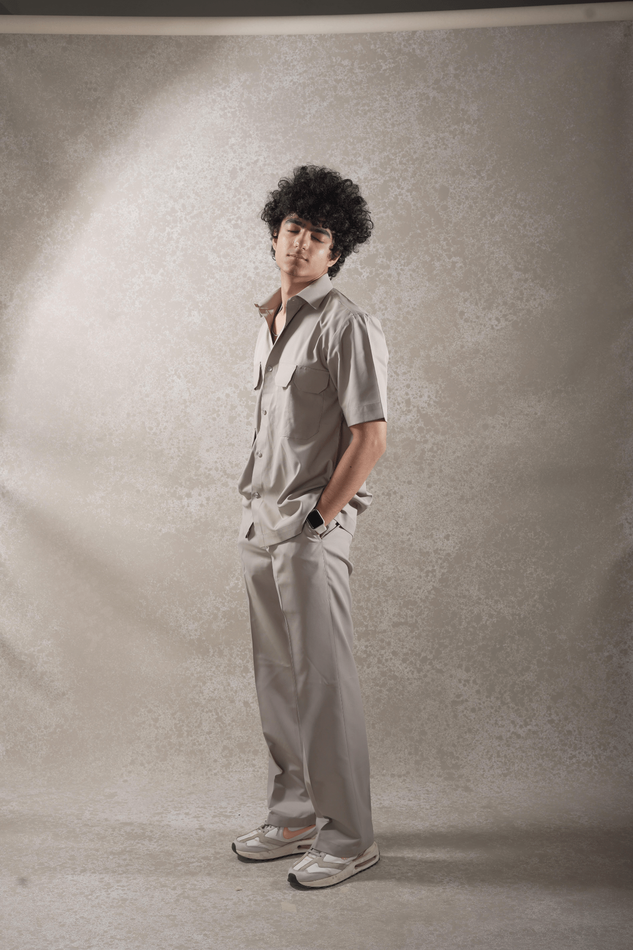 Technical shirt with straight pants